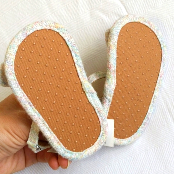 NEW old navy pastel multi knit bow sandals with velcro closure 6-12 months baby - Picture 2 of 6